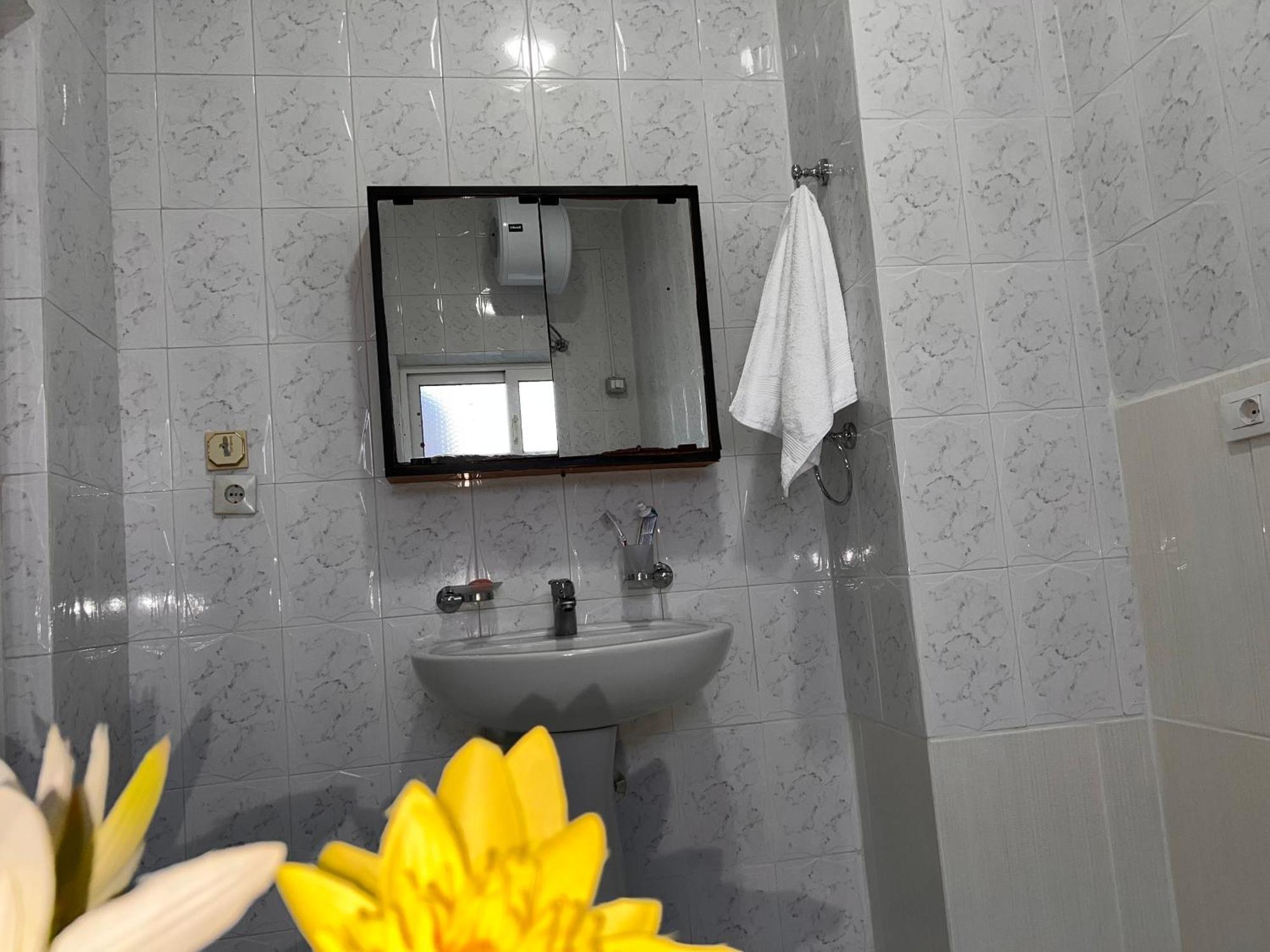 Berat Private Room In Haxhialiu Villa Dış mekan fotoğraf
